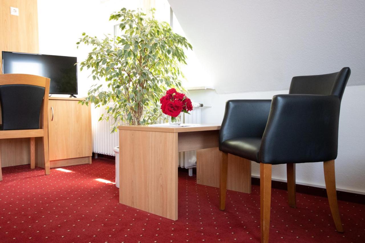 Pension Krone Schwäbisch Gmünd Zewnętrze zdjęcie