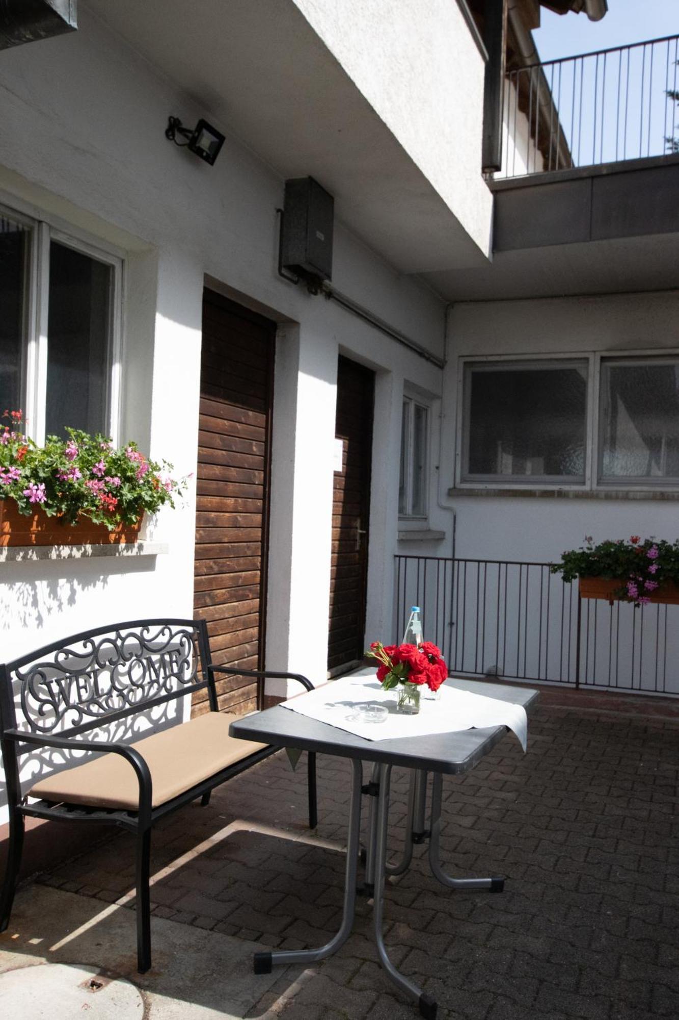 Pension Krone Schwäbisch Gmünd Zewnętrze zdjęcie
